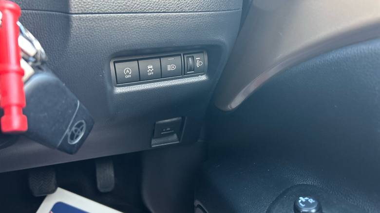 Toyota Aygo X 1.0 VVT-i Edge 5dr [Parking] Petrol Hatchback